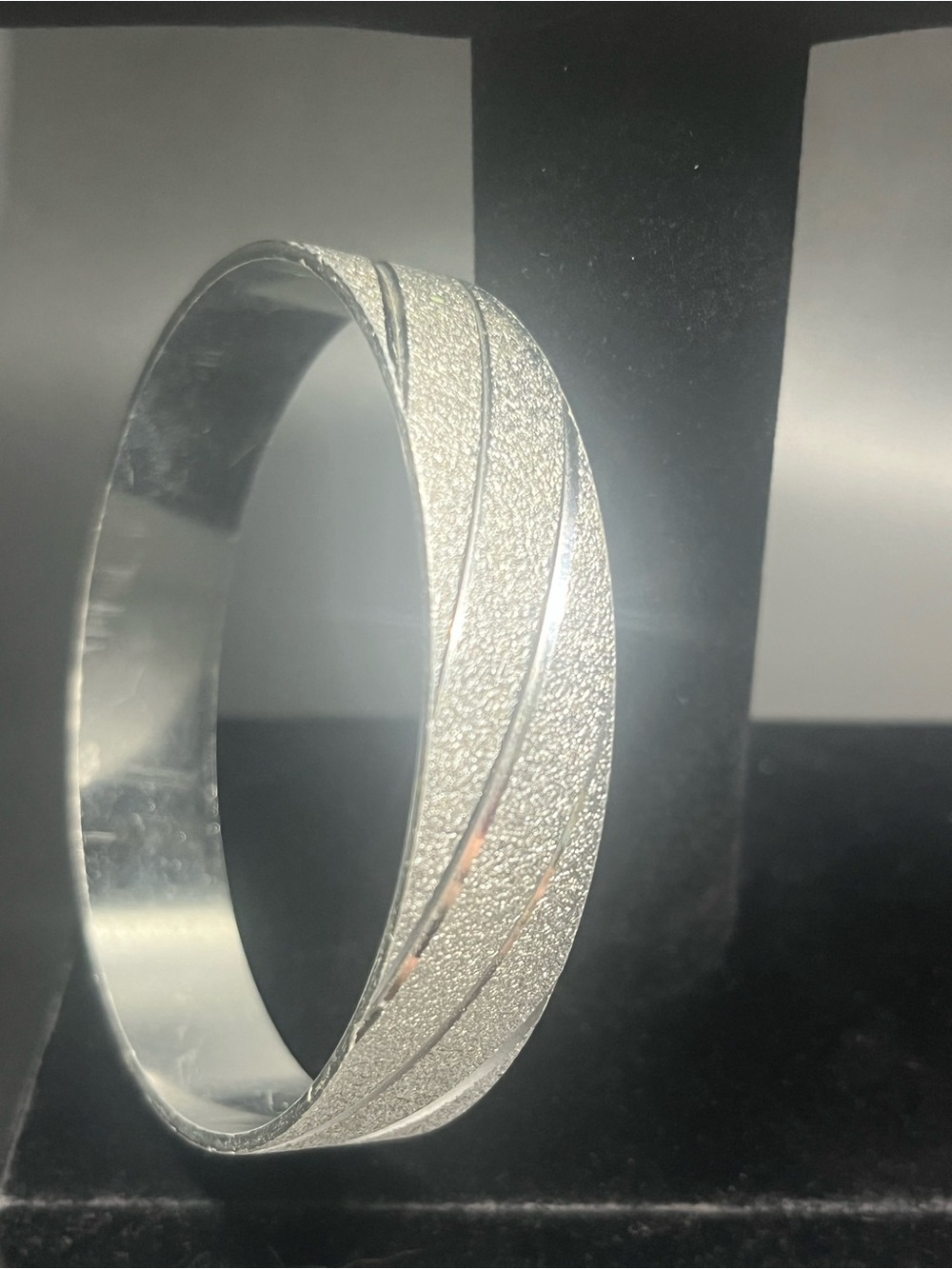 Vintage West Germany silver tone textured bangle bracelet mod minimalist